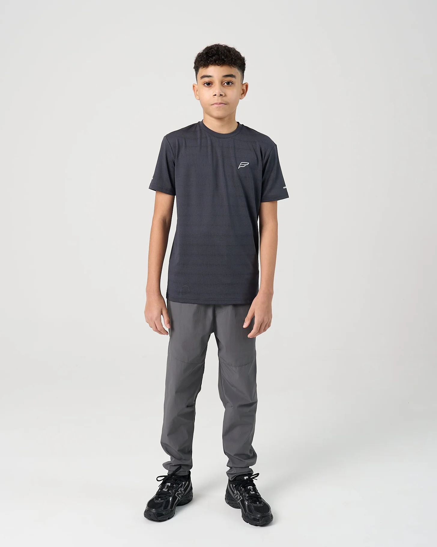 Juniors Elevate T-Shirt - Graphite - Image 3