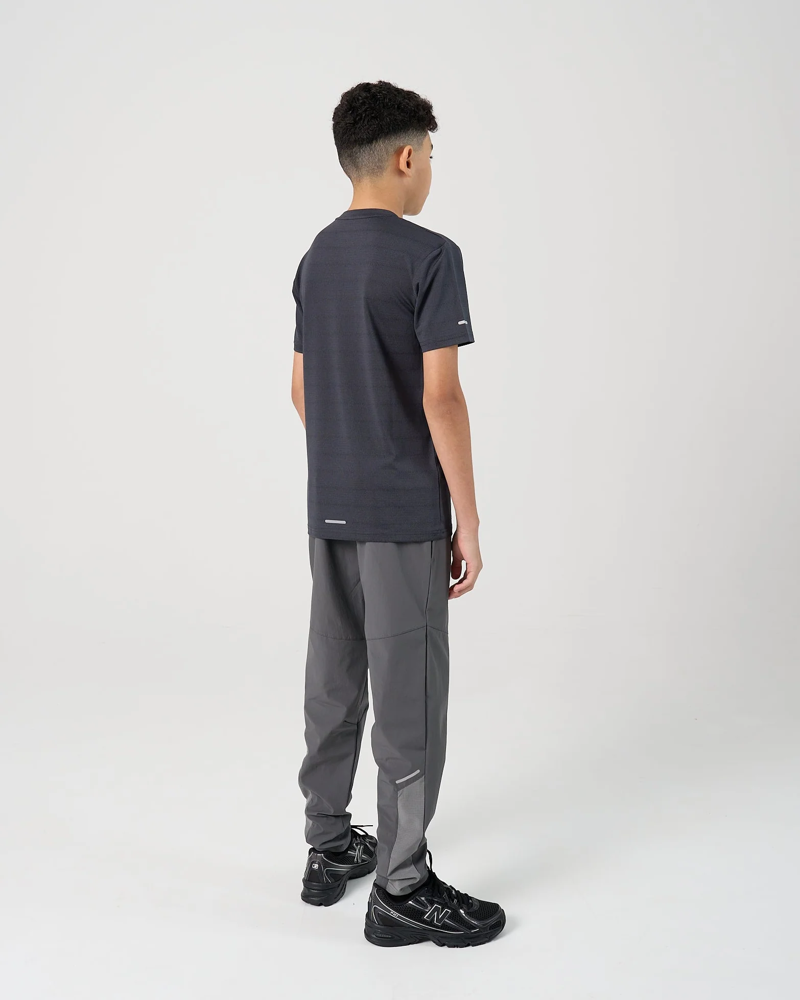 Juniors Elevate T-Shirt - Graphite - Image 4