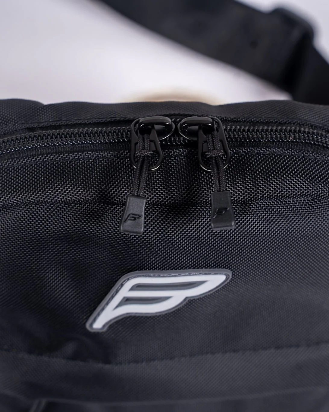Medium Cross Body Bag - Image 4