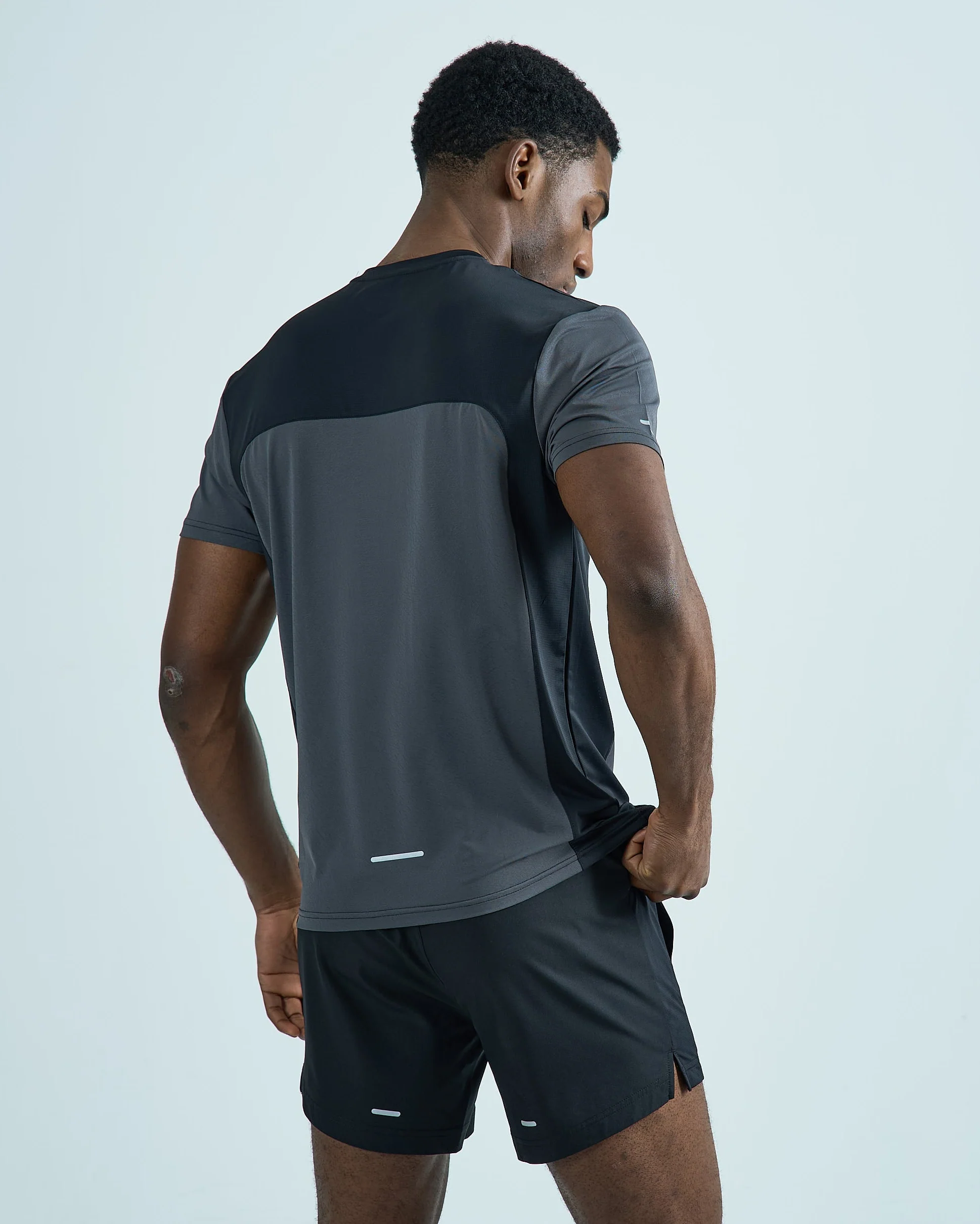 Mens 5" Intense Tech Shorts - Black - Image 3