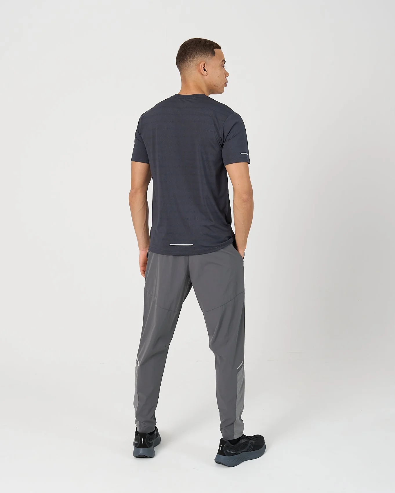 Mens Elevate T-Shirt - Graphite - Image 4
